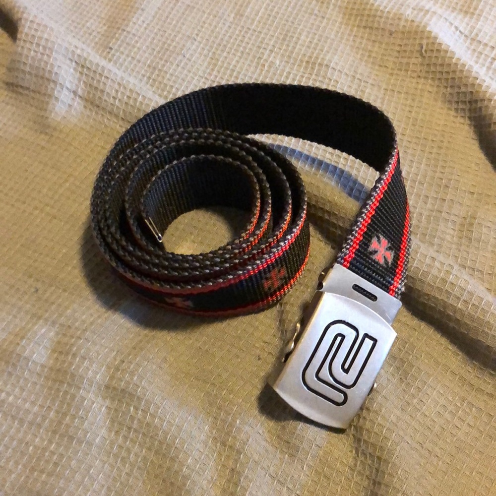 Ripzone iron cross adjustable belt